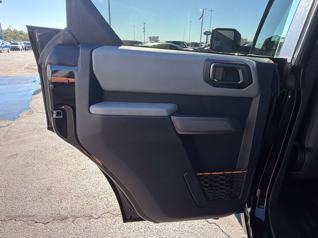 Used 2023 Ford Bronco Badlands w/ Sasquatch Package AWD/4WD image 26