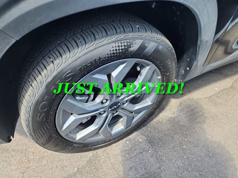 Used 2026 Kia Seltos LX image 2