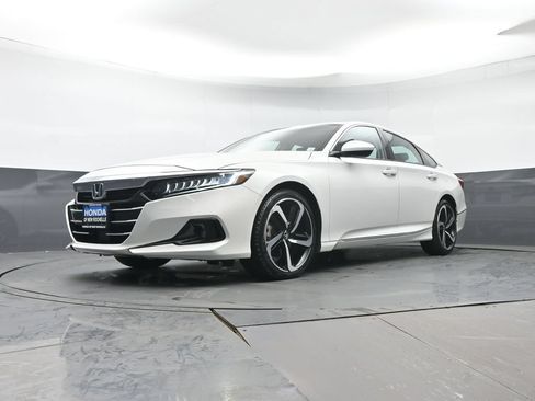 Used 2021 Honda Accord EX image 27