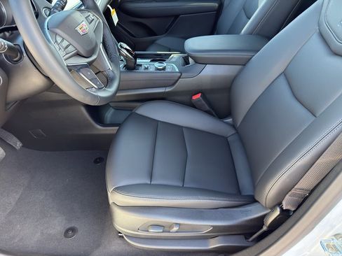 New 2026 Cadillac XT5 Luxury w/ LPO, Bronce Accent Package image 11