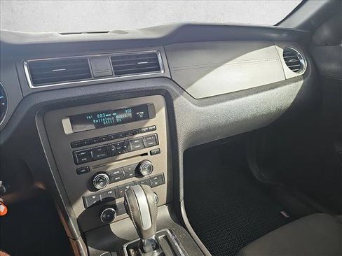 Used 2014 Ford Mustang Convertible image 11