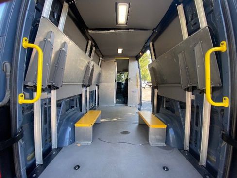 Used 2018 Mercedes-Benz Sprinter 2500 image 15