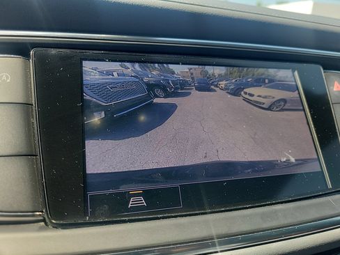 Used 2023 Buick Enclave Essence FWD image 23