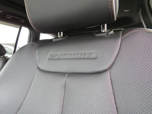 Used 2023 Jeep Grand Cherokee Summit RWD image 17