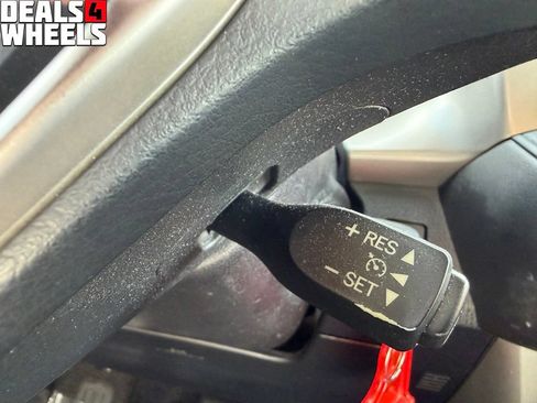 Used 2016 Toyota RAV4 LE AWD/4WD image 19