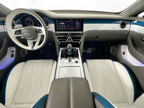 Used 2023 Bentley Flying Spur V8 AWD/4WD image 4