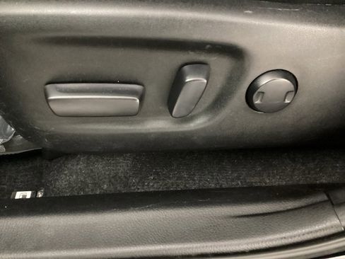 Used 2018 Toyota RAV4 XLE image 15