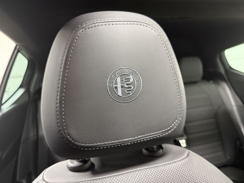 Used 2024 Alfa Romeo Tonale Ti w/ Premium Interior Package AWD/4WD image 30