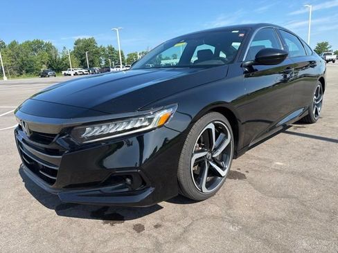 Used 2022 Honda Accord Sport image 2