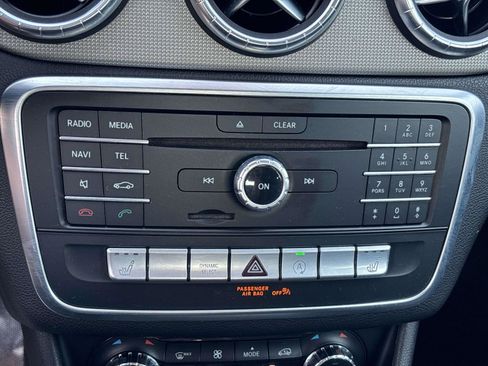 Used 2018 Mercedes-Benz CLA 250 4MATIC image 20