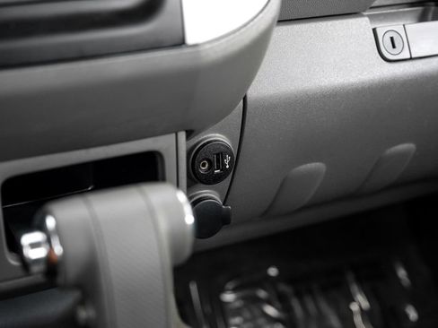 Used 2018 Nissan Frontier SV RWD image 24