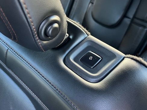 Used 2020 Lincoln Aviator Reserve w/ Equipment Group 202A image 18