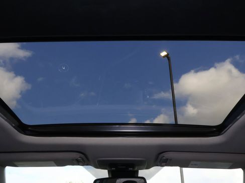 Used 2023 Toyota Camry XSE image 12