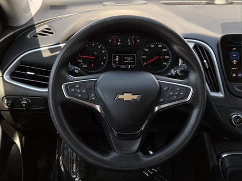 Used 2024 Chevrolet Malibu LT FWD image 11