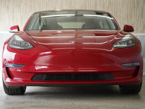 Used 2022 Tesla Model 3 Performance image 3