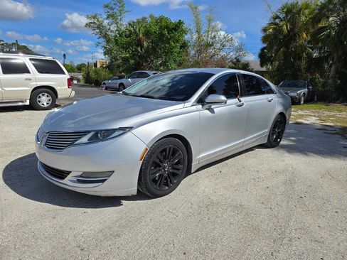 Used 2013 Lincoln MKZ Base V6 4dr Sedan image 1