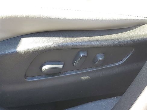 Certified 2022 Cadillac XT4 Premium Luxury w/ Enhanced Visibility Package image 25