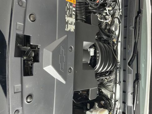 Used 2018 Chevrolet Silverado 1500 LT w/ All Star Edition image 27