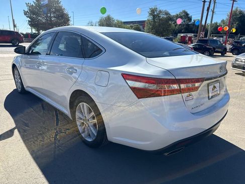 Used 2013 Toyota Avalon XLE Premium FWD image 5