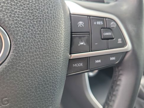 Used 2024 Toyota Grand Highlander XLE FWD image 26