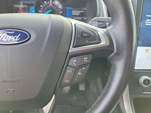 Used 2023 Ford Edge SEL w/ Sport Appearance Package AWD/4WD image 19