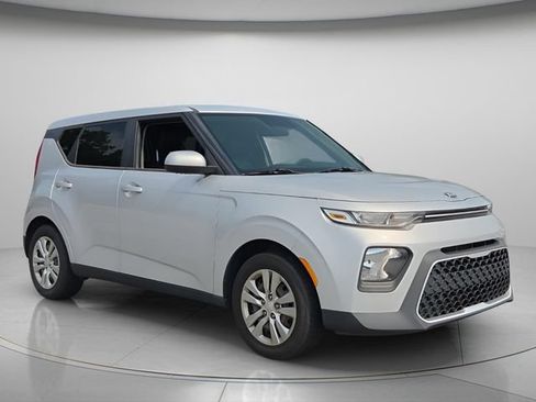 Used 2020 Kia Soul LX FWD image 5