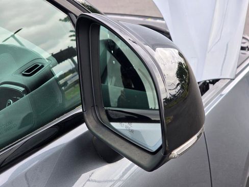 Used 2019 Volvo XC40 T5 R-Design AWD/4WD image 30