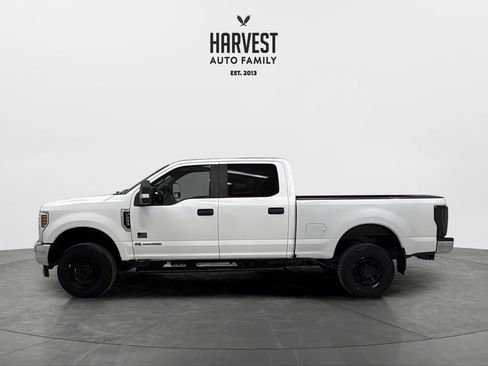 Used 2018 Ford F250 XL w/ Power Equipment Group AWD/4WD image 2
