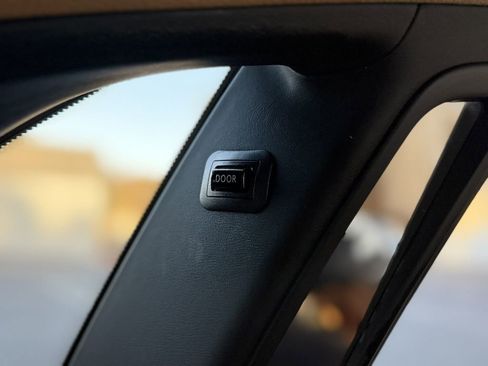 Used 2011 Rolls-Royce Ghost image 52