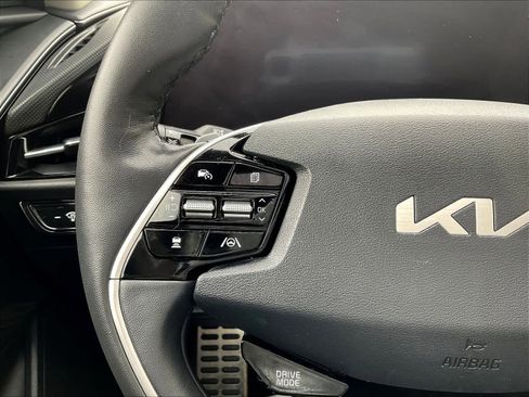 Used 2023 Kia Niro Wave w/ Wave Preserve Package FWD image 23