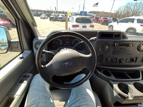 Used 2013 Ford E-250 and Econoline 250 w/ PWR Group image 24