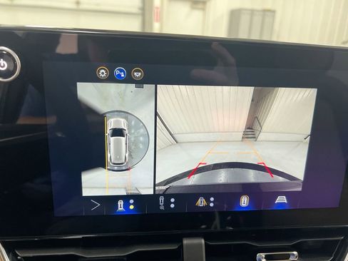 New 2026 Chevrolet Equinox ACTIV w/ Safety and Technology Package AWD/4WD image 15