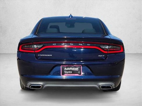 Used 2015 Dodge Charger SXT image 5