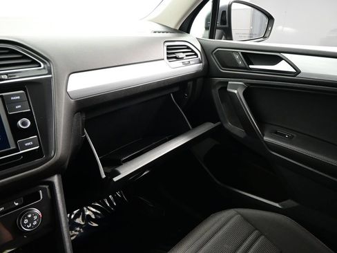 Used 2022 Volkswagen Tiguan S FWD image 29