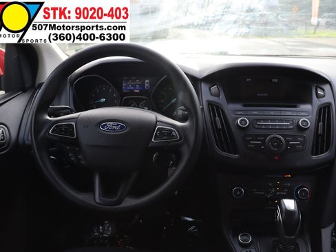 Used 2016 Ford Focus SE image 17