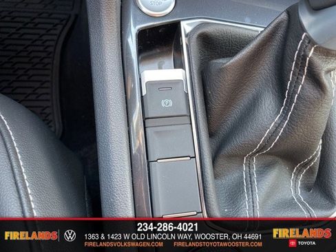 New 2024 Volkswagen Tiguan SE image 43