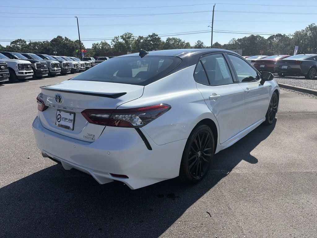 Used 2021 Toyota Camry XSE w/ Navigation Upgrade Package FWD image 7