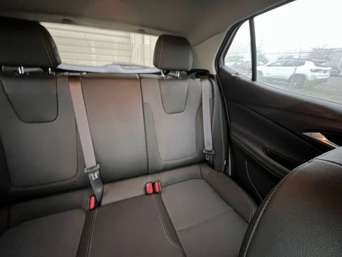 Used 2025 Buick Encore GX Preferred image 35