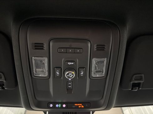 Used 2023 Chevrolet Tahoe Premier image 17