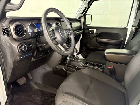 Used 2023 Jeep Wrangler Unlimited w/ Cold Weather Group AWD/4WD image 22