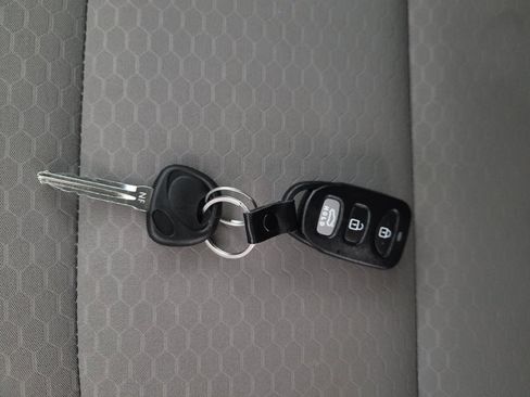 Used 2020 Hyundai Elantra SEL FWD image 32