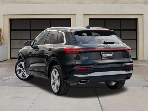New 2025 Audi Q5 Premium Plus image 3