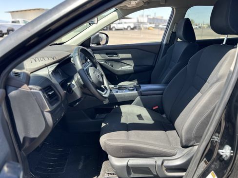 Used 2023 Nissan Rogue S AWD/4WD image 14