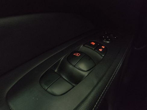 Used 2020 Nissan Pathfinder S FWD image 27