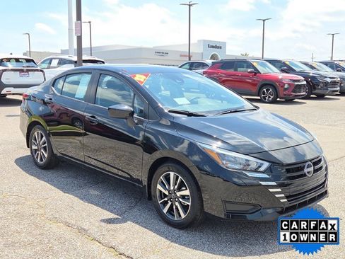 Certified 2025 Nissan Versa SV w/ Trunk Package FWD image 1
