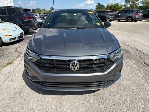 Used 2019 Volkswagen Jetta R-Line w/ R-Line Cold Weather Package FWD image 3