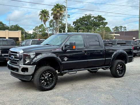 Used 2011 Ford F250 Lariat AWD/4WD image 2