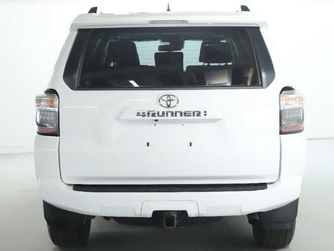 Certified 2023 Toyota 4Runner SR5 Premium w/ Moonroof Package AWD/4WD image 43