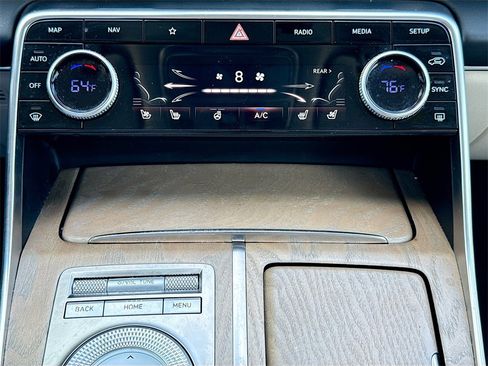 Used 2022 Genesis GV80 2.5T w/ Prestige Package 05 image 17