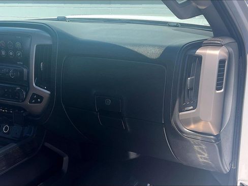 Used 2016 GMC Sierra 2500 Denali w/ Duramax Plus Package AWD/4WD image 21